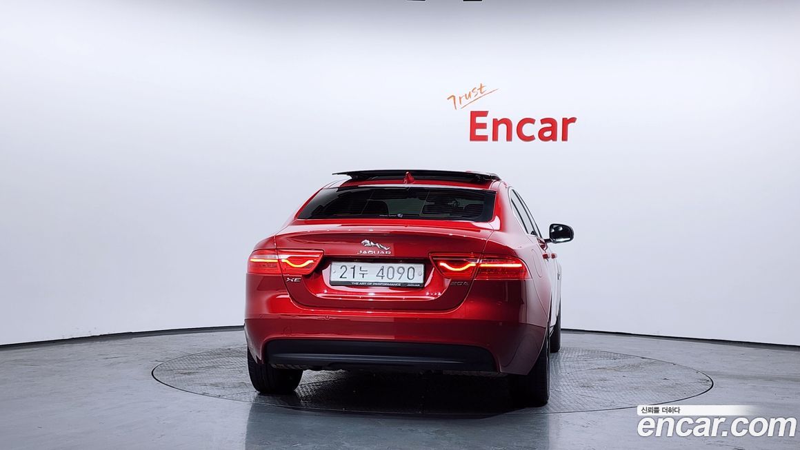 Jaguar XE 2017