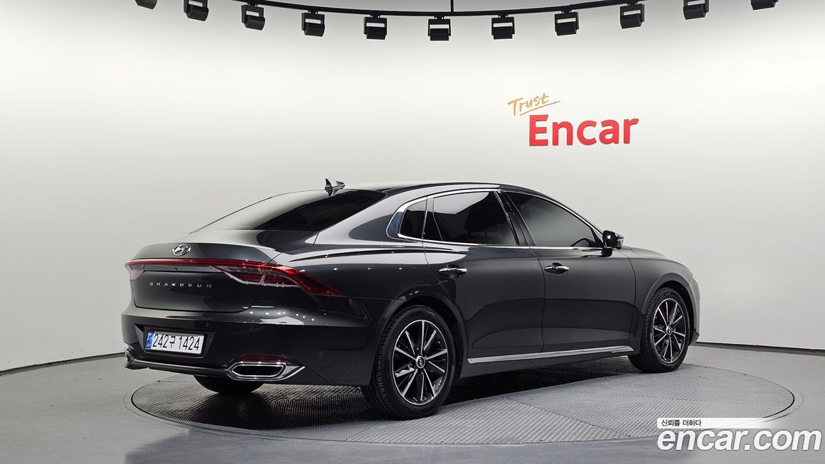 Hyundai Grandeur 2020