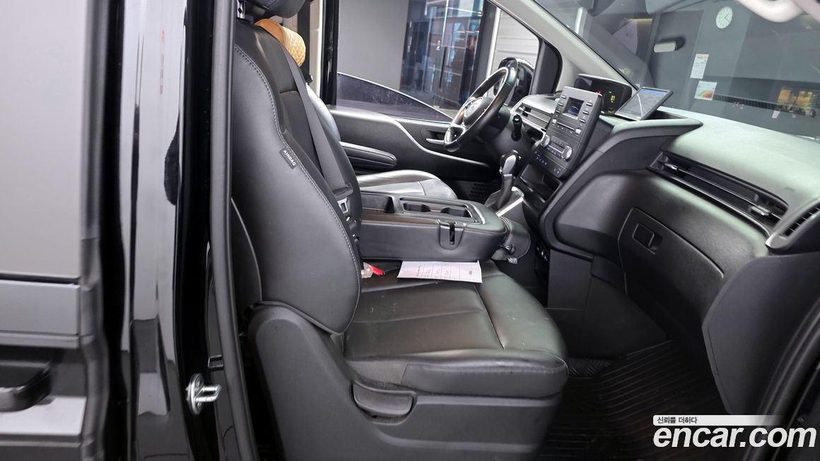 Hyundai Staria 2023