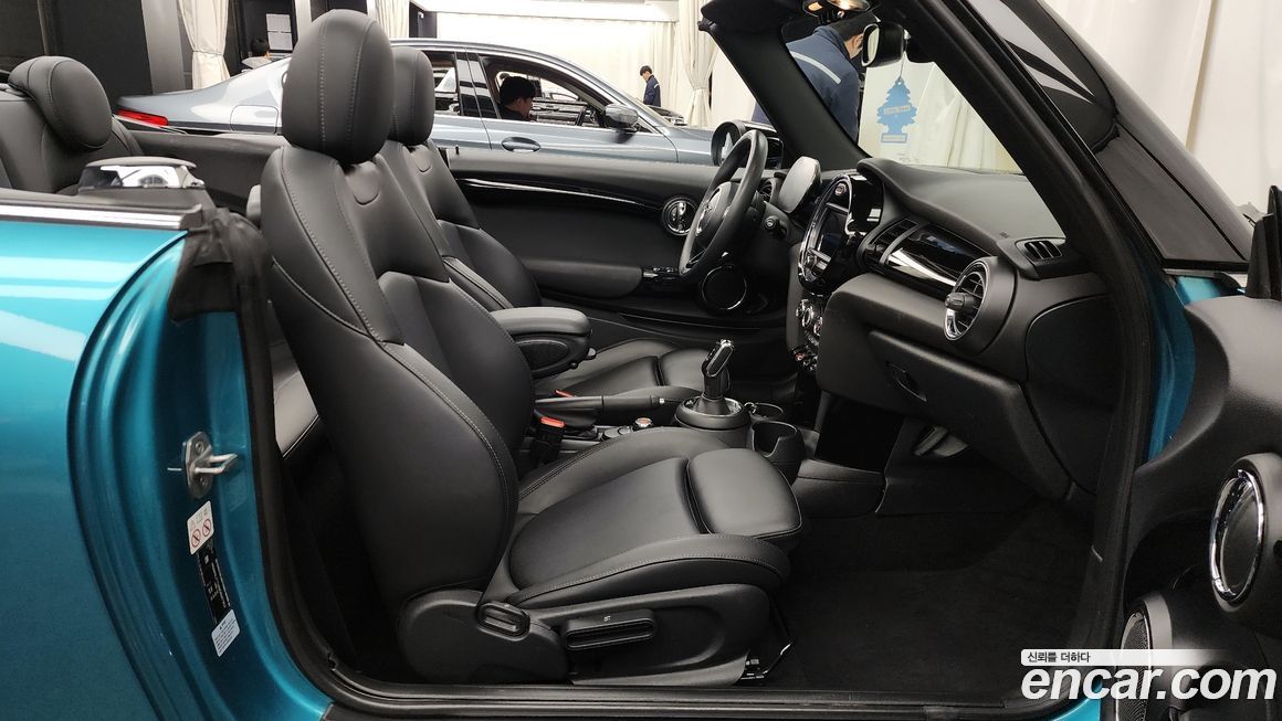 Mini Cooper Convertible 2021