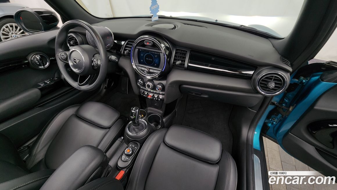 Mini Cooper Convertible 2021