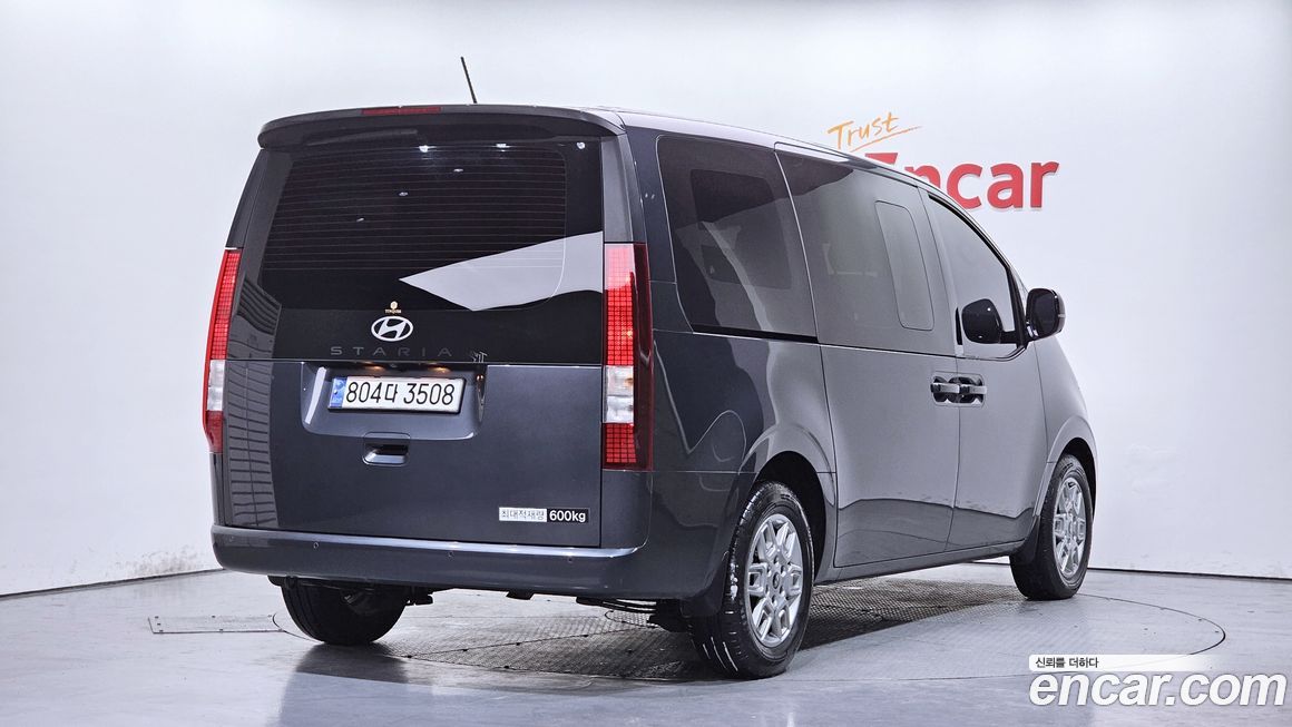 Hyundai Staria 2025