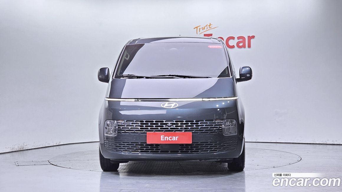 Hyundai Staria 2025