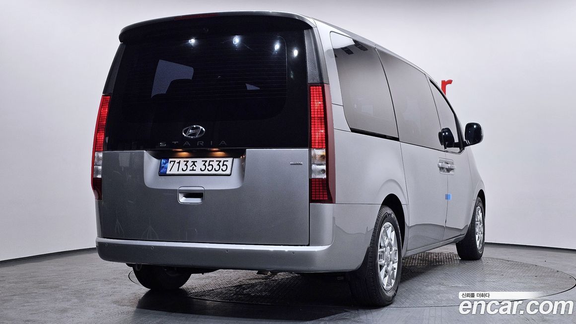 Hyundai Staria 2023