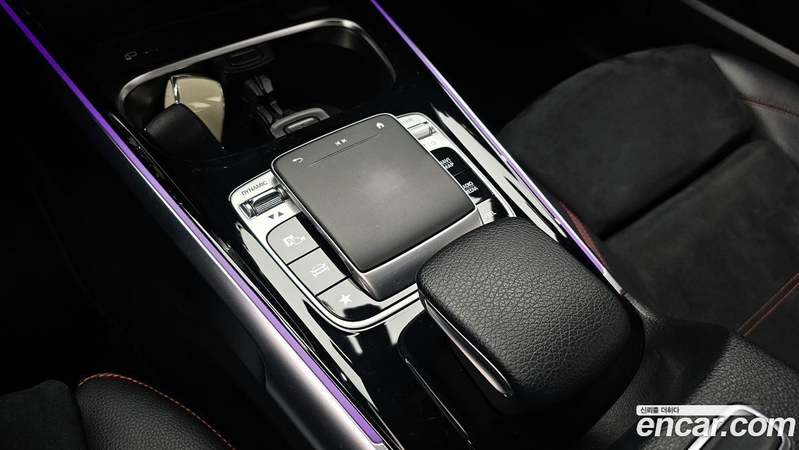 Mercedes-Benz GLB-Class 2020