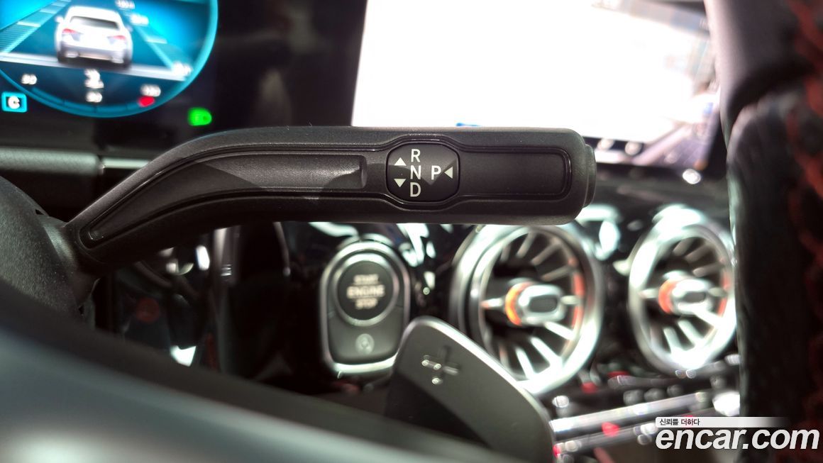 Mercedes-Benz GLA-Class 2021