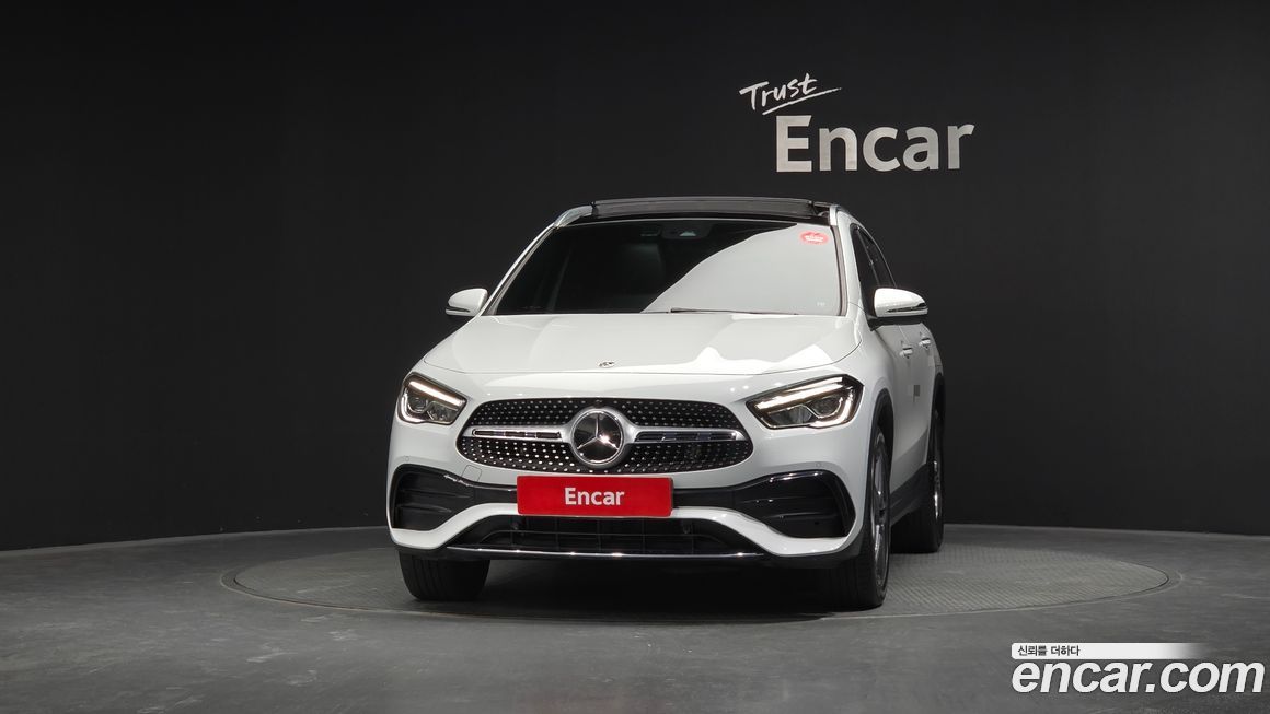 Mercedes-Benz GLA-Class 2021