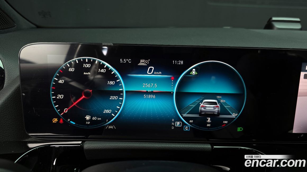 Mercedes-Benz GLA-Class 2021