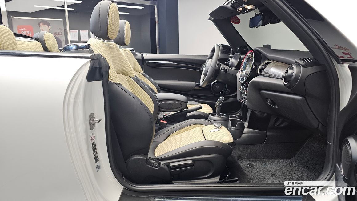 Mini Cooper Convertible 2024