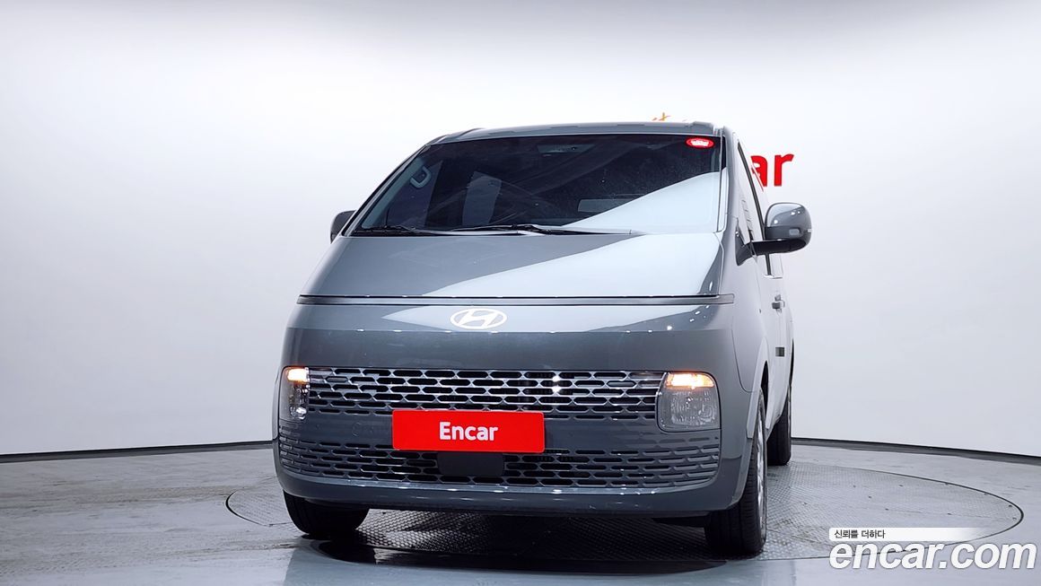 Hyundai Staria 2025