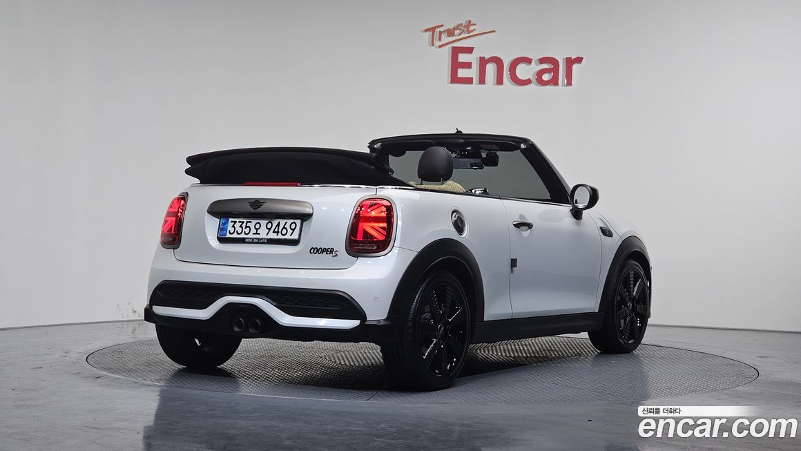 Mini Cooper Convertible 2024