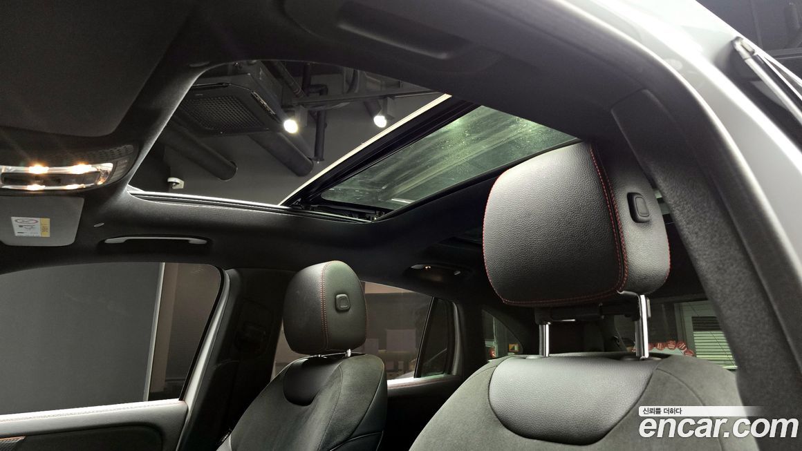 Mercedes-Benz GLA-Class 2021