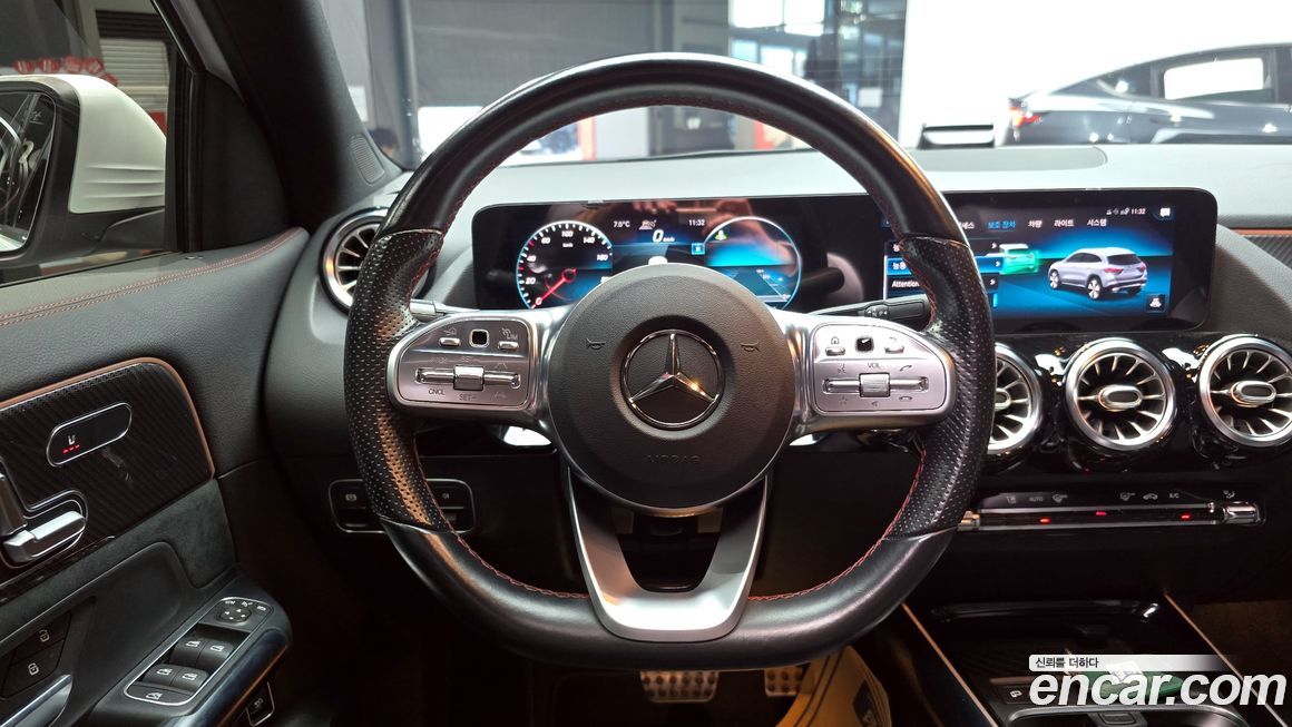 Mercedes-Benz GLA-Class 2021