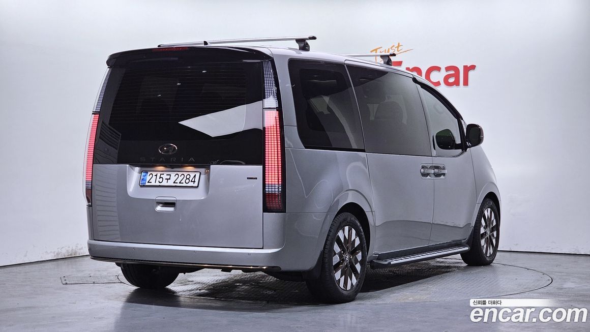 Hyundai Staria 2024