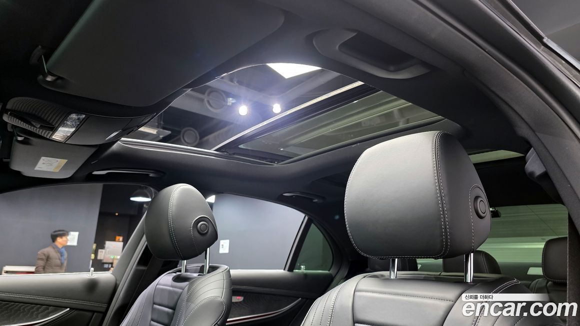 Mercedes-Benz E-Class 2021