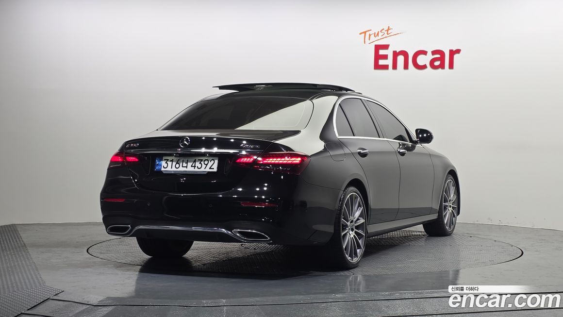 Mercedes-Benz E-Class 2021