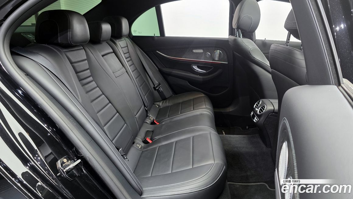 Mercedes-Benz E-Class 2021