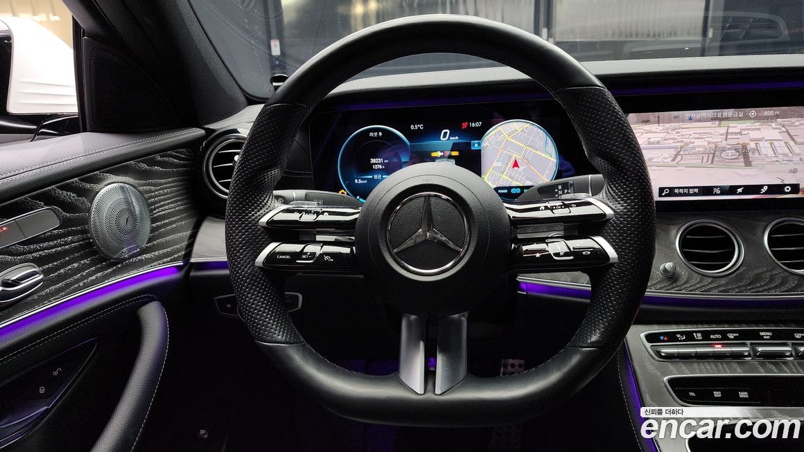 Mercedes-Benz E-Class 2021