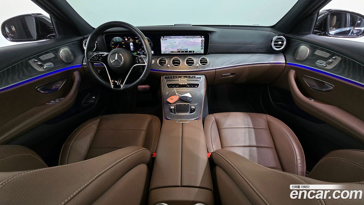 Mercedes-Benz E-Class 2022