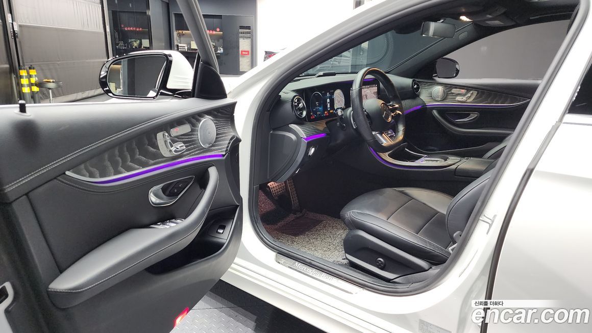 Mercedes-Benz E-Class 2021