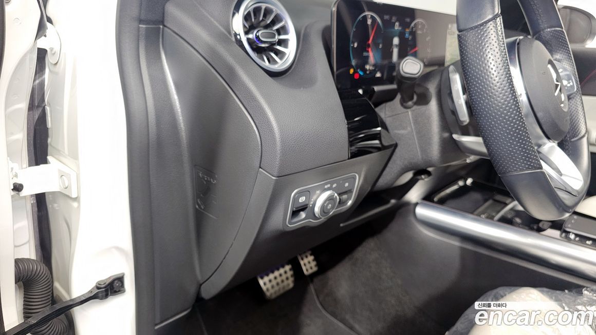 Mercedes-Benz GLA-Class 2023