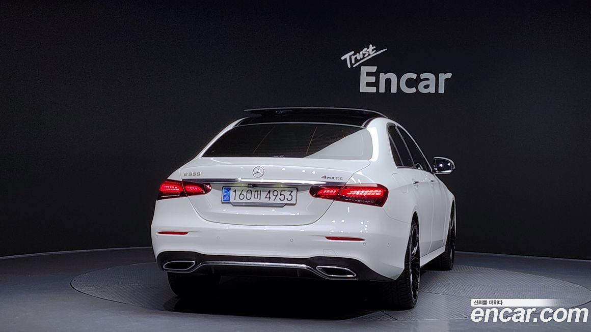 Mercedes-Benz E-Class 2021