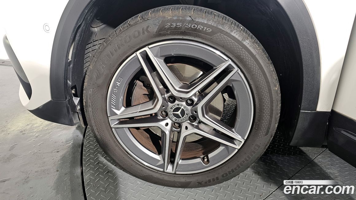 Mercedes-Benz GLA-Class 2023