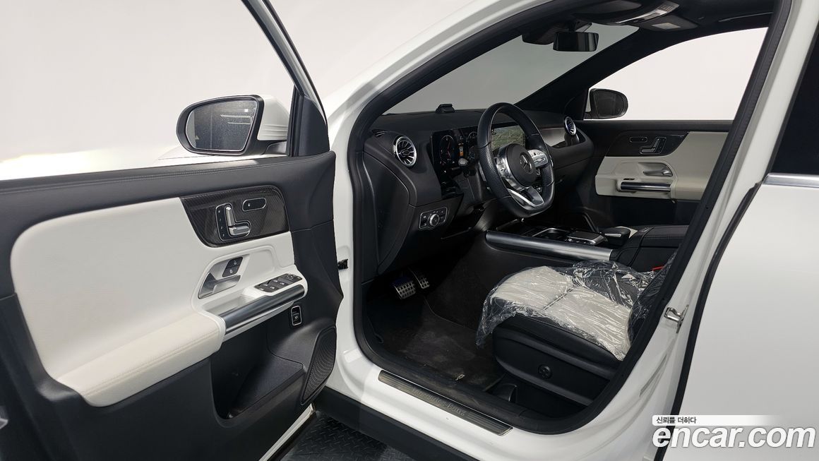 Mercedes-Benz GLA-Class 2023