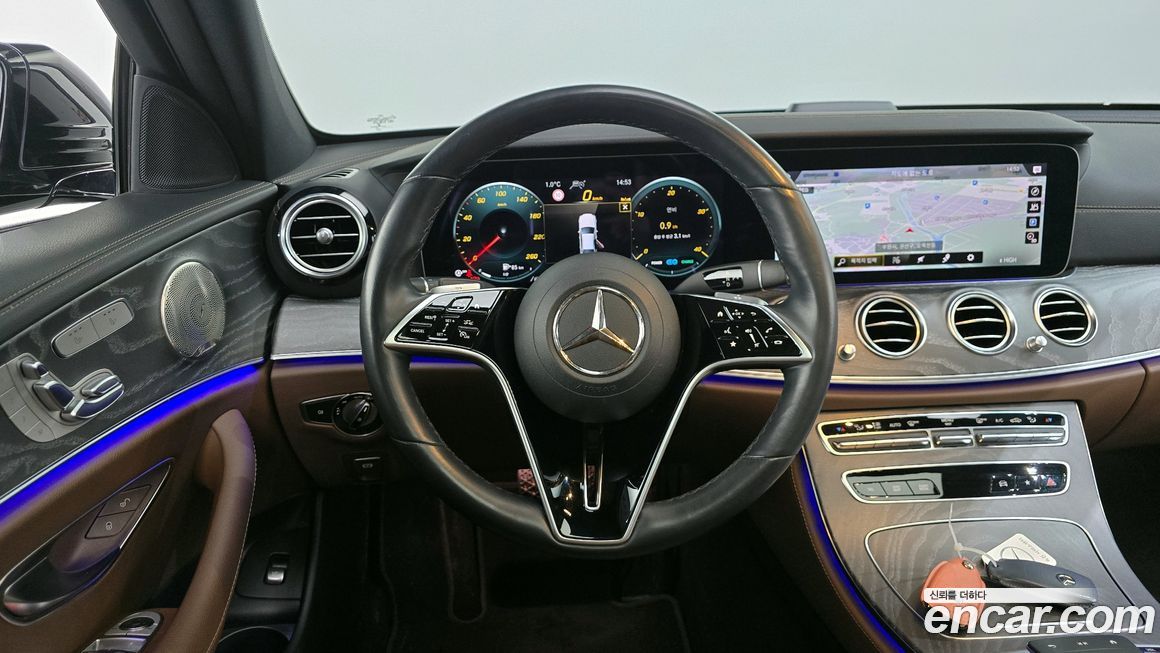 Mercedes-Benz E-Class 2022