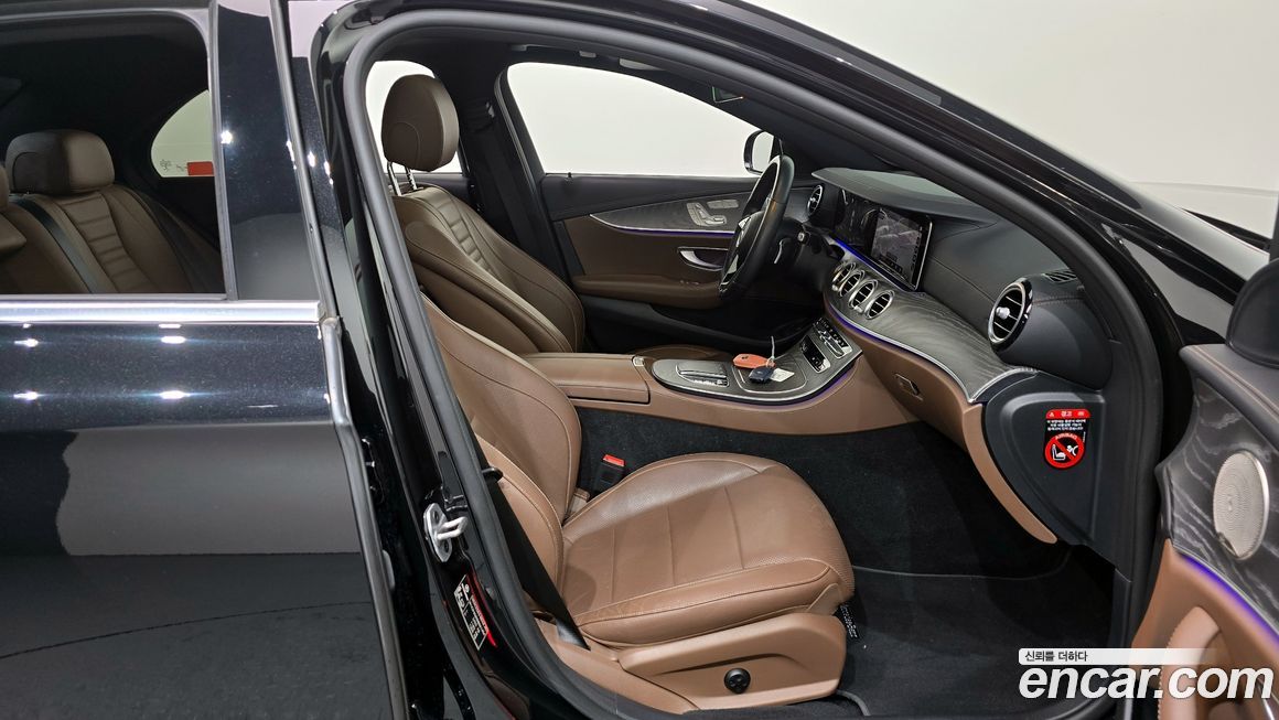 Mercedes-Benz E-Class 2022