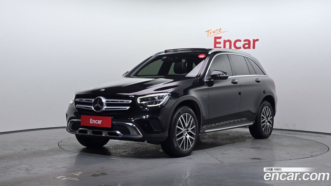 Mercedes-Benz GLC-Class 2021