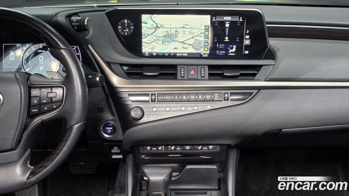 Lexus ES 2019