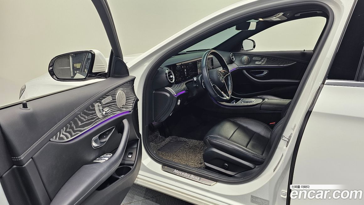 Mercedes-Benz E-Class 2022