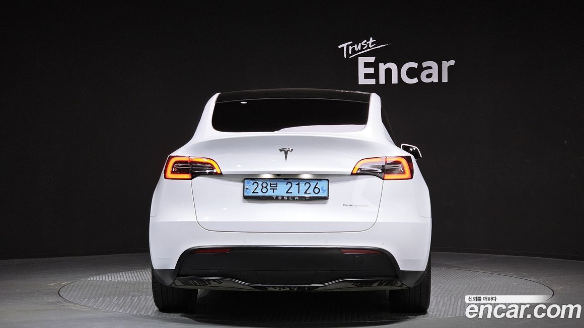 Tesla Model Y 2021