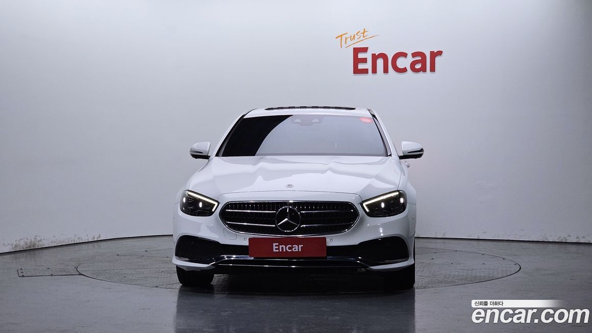 Mercedes-Benz E-Class 2022