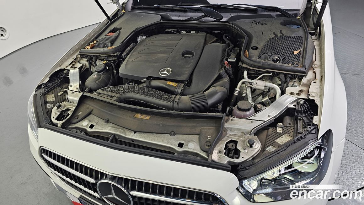 Mercedes-Benz E-Class 2022