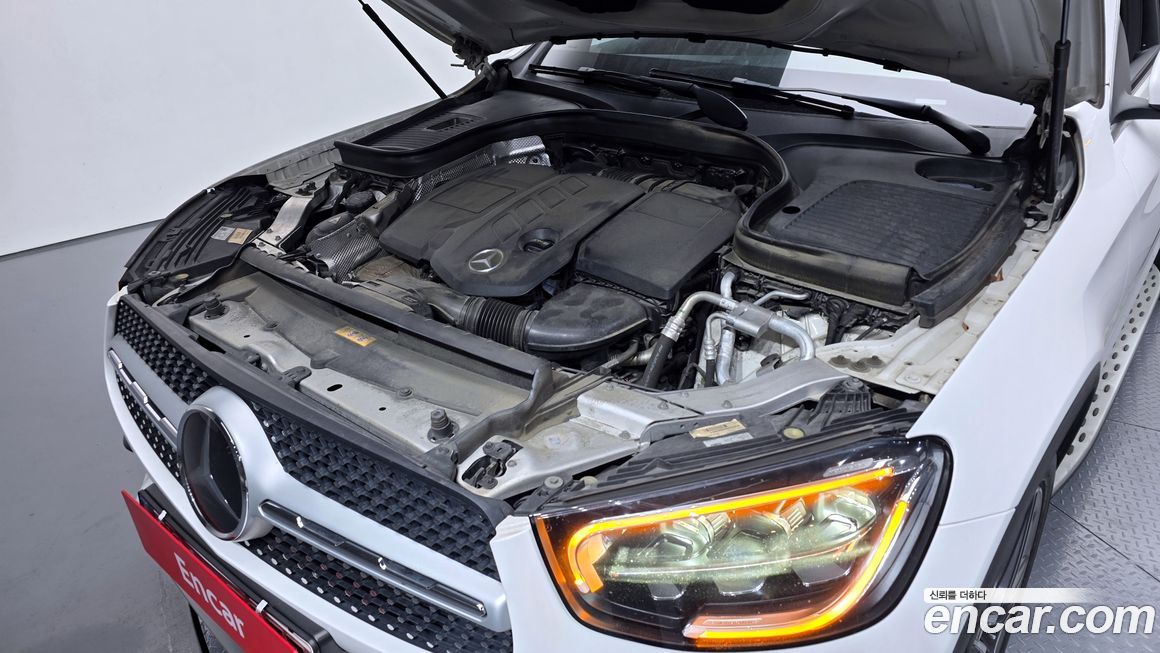 Mercedes-Benz GLC-Class 2021