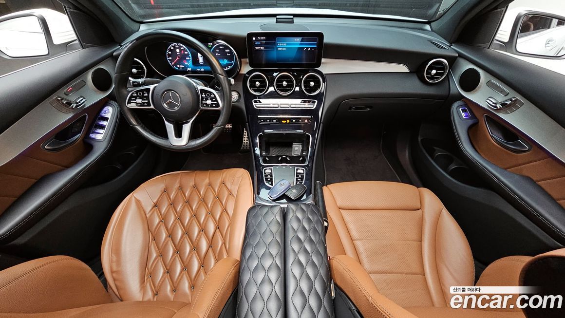 Mercedes-Benz GLC-Class 2021