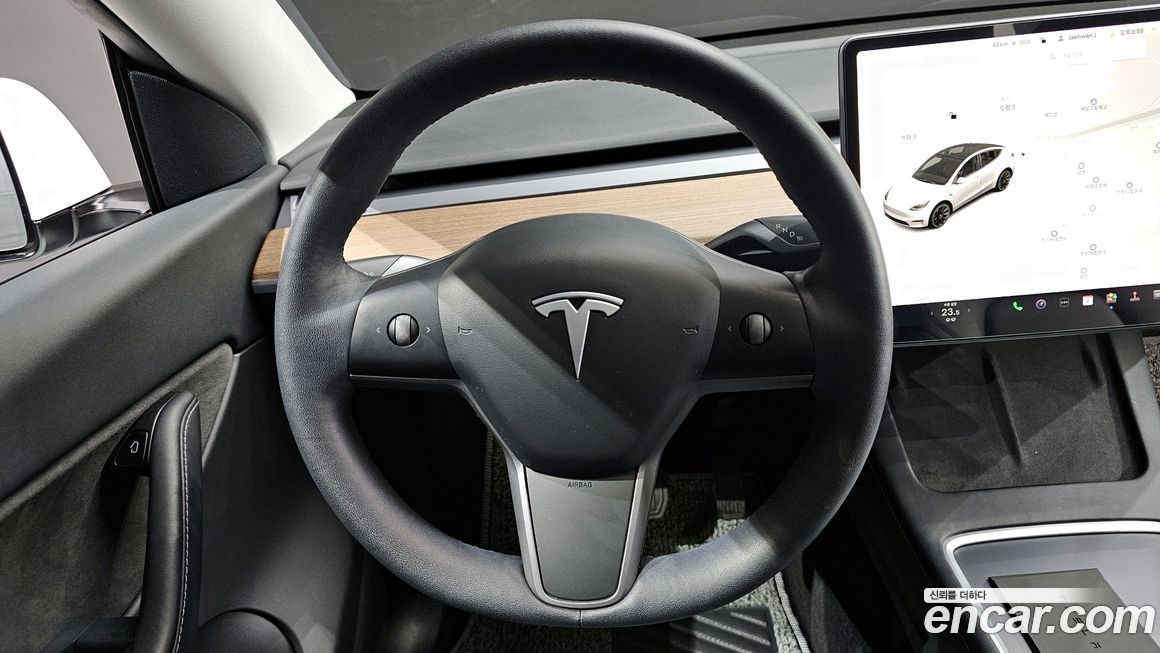 Tesla Model Y 2021