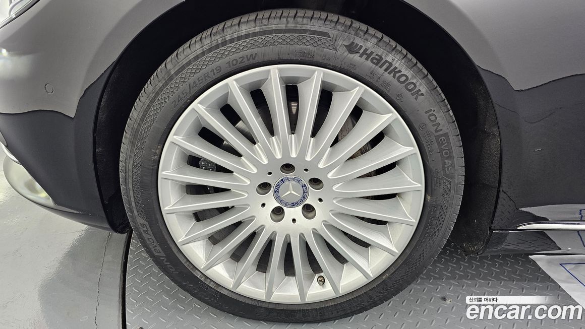 Mercedes-Benz S-Class 2016