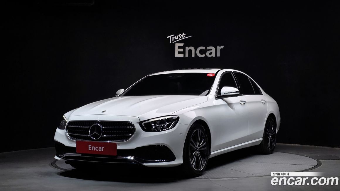 Mercedes-Benz E-Class 2022