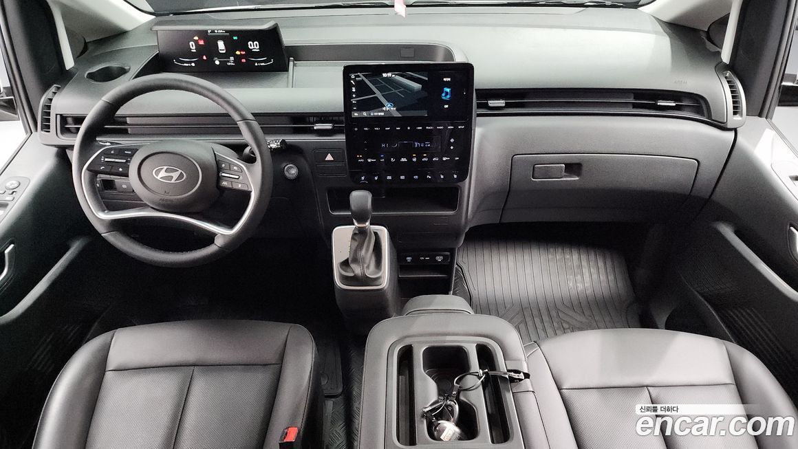 Hyundai Staria 2025