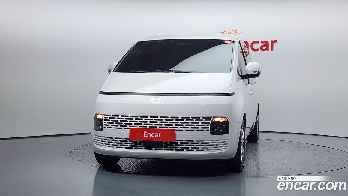 Hyundai Staria 2025