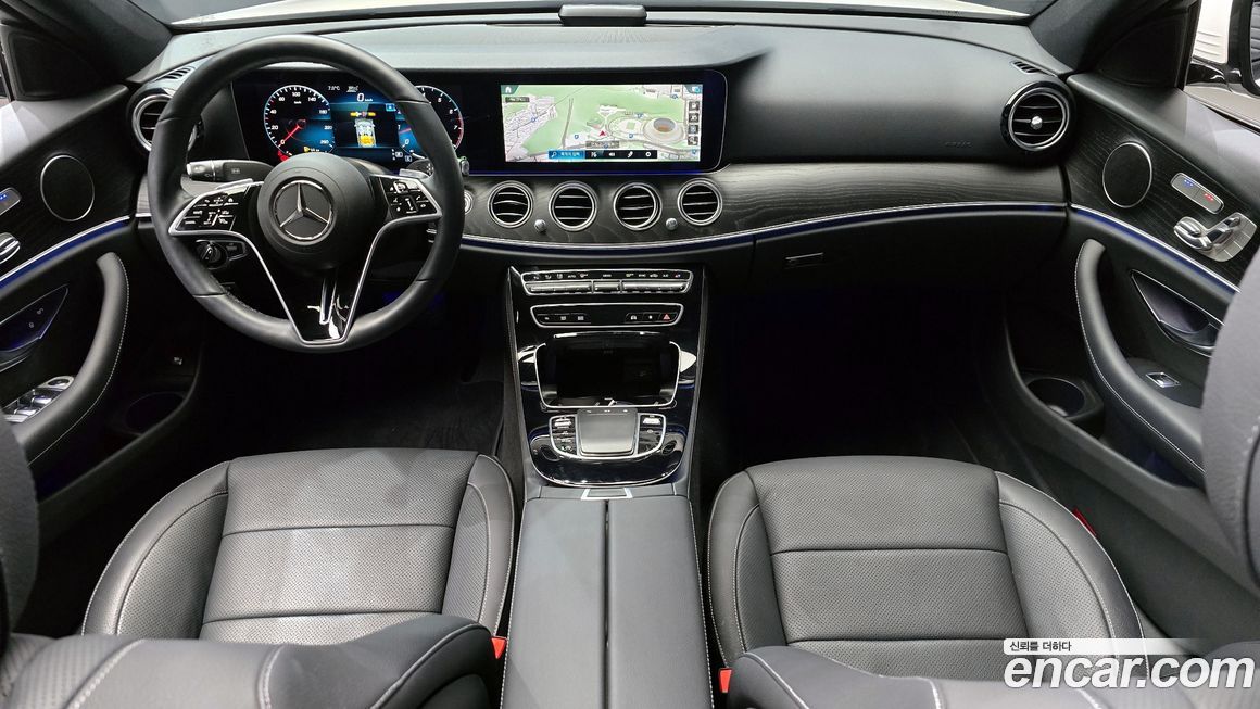 Mercedes-Benz E-Class 2022
