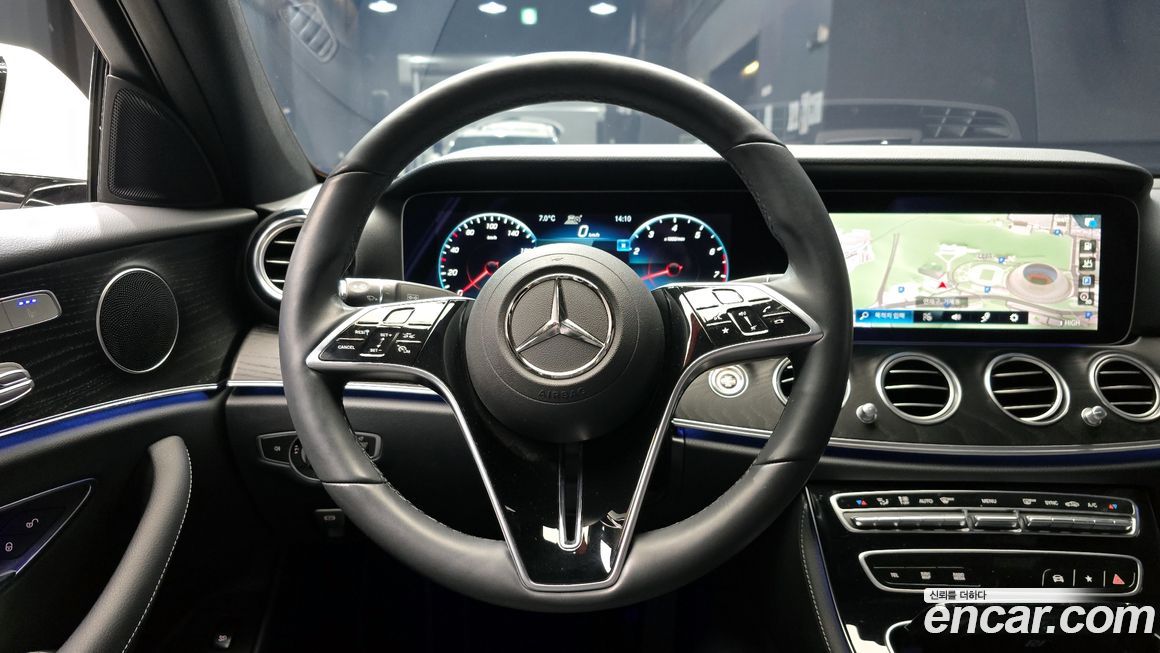 Mercedes-Benz E-Class 2022