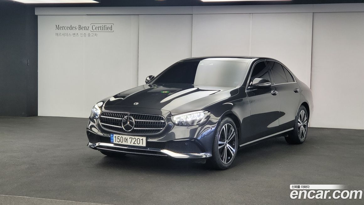 Mercedes-Benz E-Class 2022