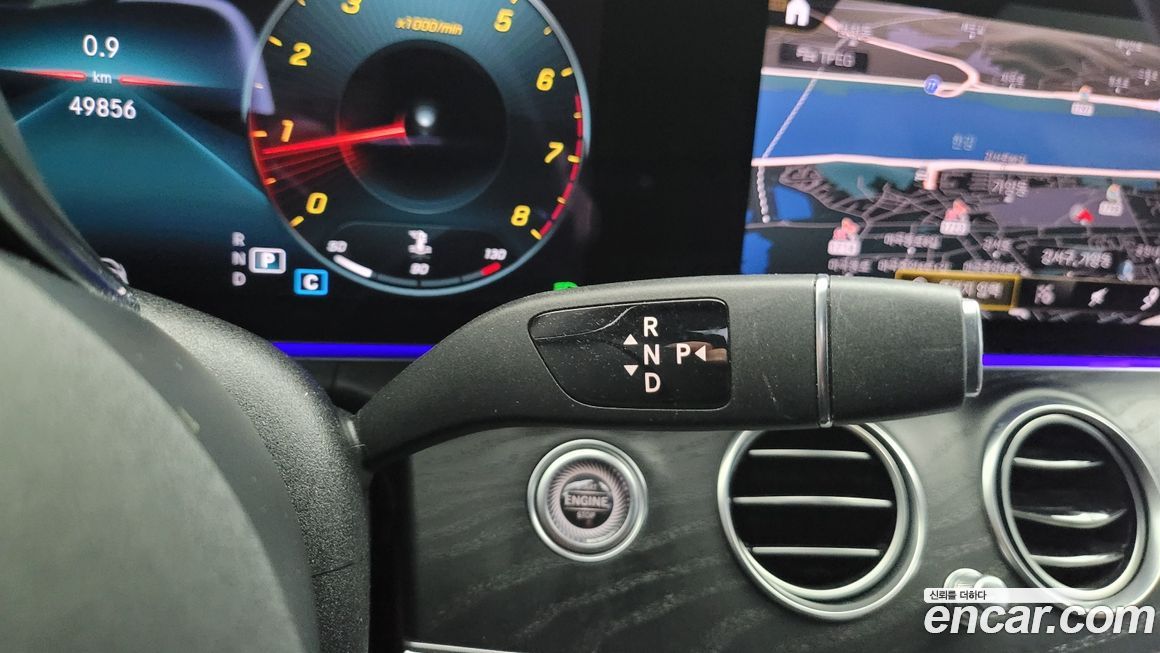 Mercedes-Benz E-Class 2022
