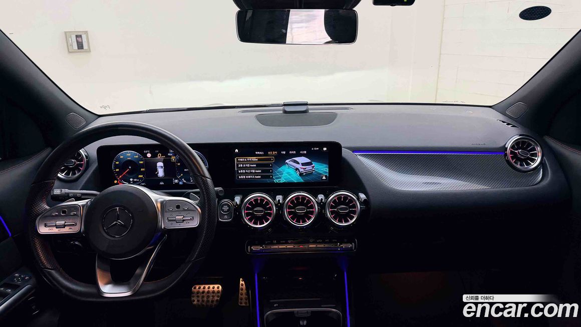 Mercedes-Benz GLA-Class 2023