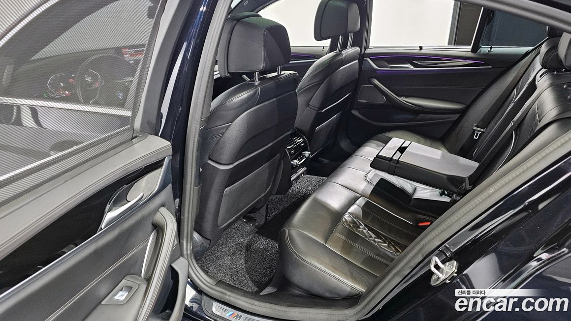 BMW 5-Series 2023