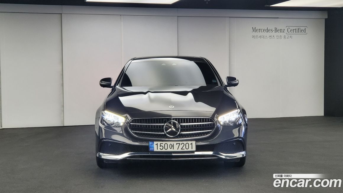Mercedes-Benz E-Class 2022